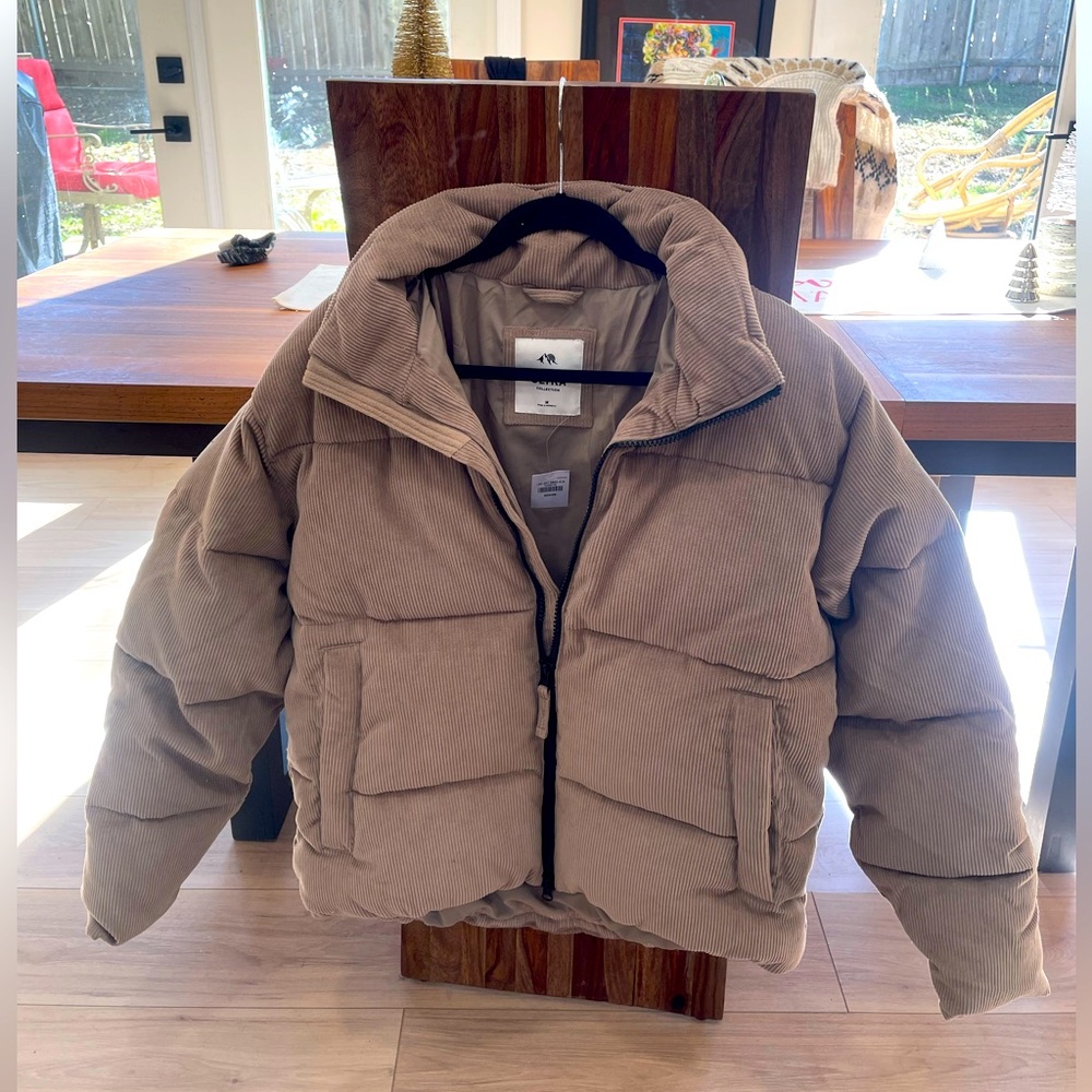NWT Medium Light Brown Abercrombie and Fitch ultra puffer